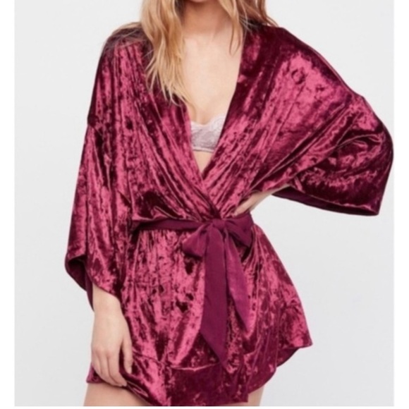 Free People Other - Free People Intimately Right About This Solid Crushed Velvet Kimono Robe Size S